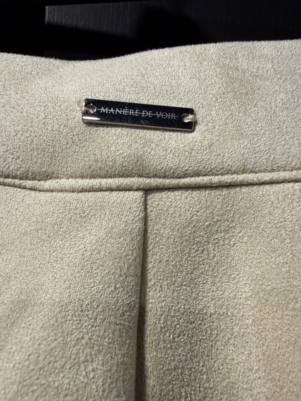 Maniere De Voir Beige Suede-Texture Tailored Trousers - Picture 4 of 6